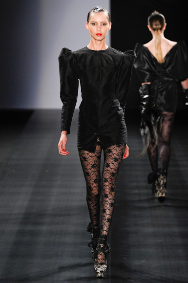 desfiles-walerioaraujo-saopauloinverno2011rtw-115