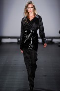 desfiles-roberdognani-saopauloinverno2011rtw-110
