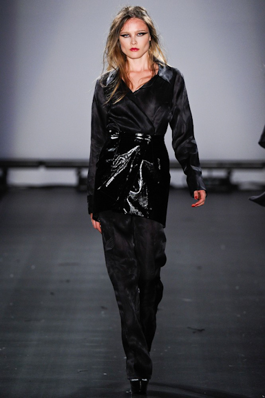 desfiles-roberdognani-saopauloinverno2011rtw-110