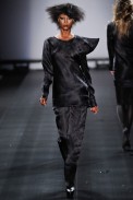 desfiles-roberdognani-saopauloinverno2011rtw-115