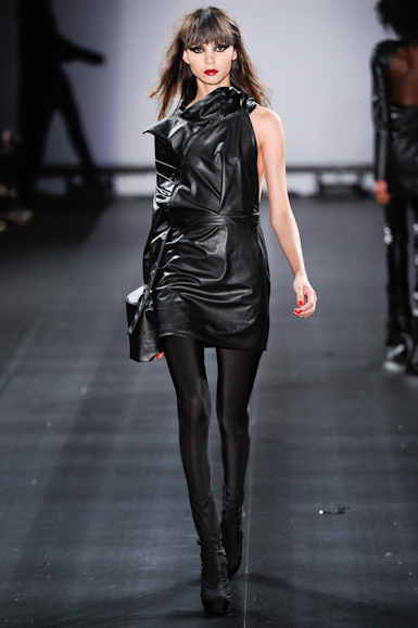 desfiles-roberdognani-saopauloinverno2011rtw-117