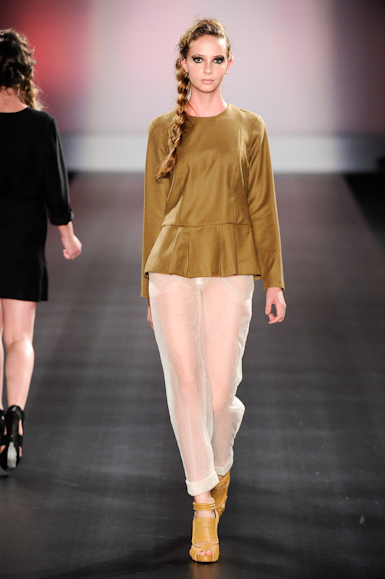 desfiles-gabrielasakate-saopauloinverno2011rtw-107