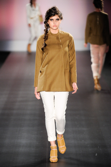desfiles-gabrielasakate-saopauloinverno2011rtw-108