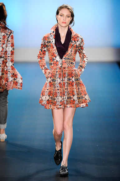 desfiles-cynthiahayashi-saopauloinverno2011rtw-104