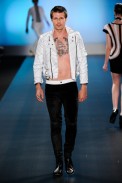 desfiles-alebrito-saopauloinverno2011rtw-108