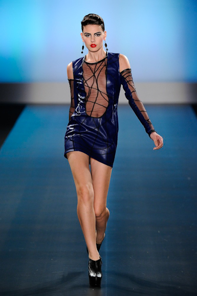 desfiles-alebrito-saopauloinverno2011rtw-111