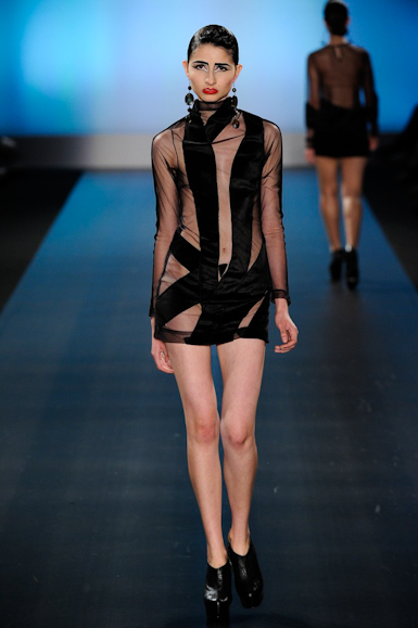 desfiles-alebrito-saopauloinverno2011rtw-117
