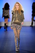 desfiles-karinfeller-saopauloinverno2011rtw-120