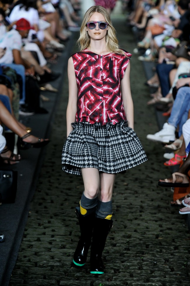 desfile-cantao-riodejaneiroinverno2011rtw-112