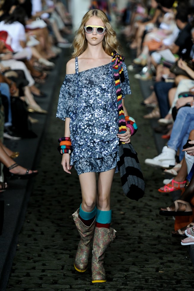 desfile-cantao-riodejaneiroinverno2011rtw-115