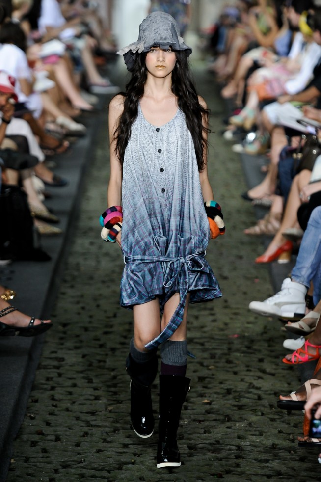 desfile-cantao-riodejaneiroinverno2011rtw-125