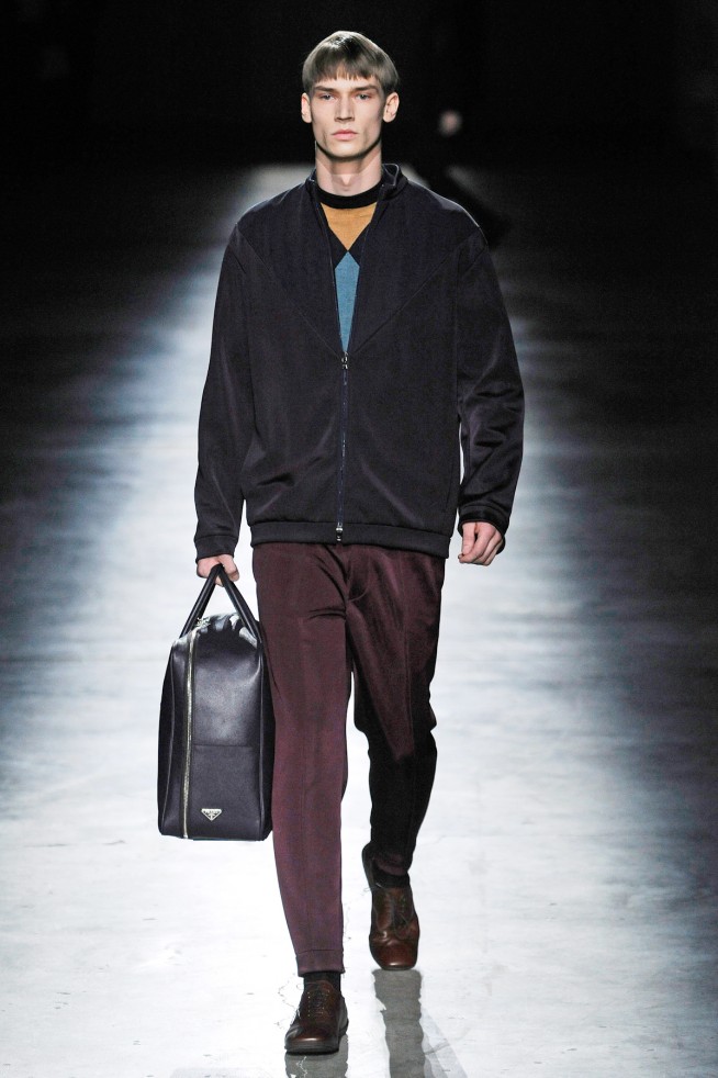 desfile-prada-milaoinverno2011men-112