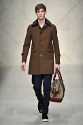 desfile-burberry-milaoinverno2011men-124