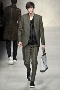 desfile-burberry-milaoinverno2011men-127