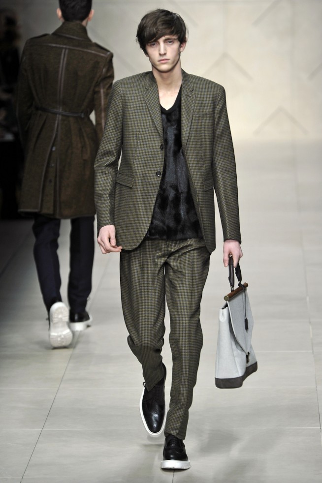 desfile-burberry-milaoinverno2011men-127