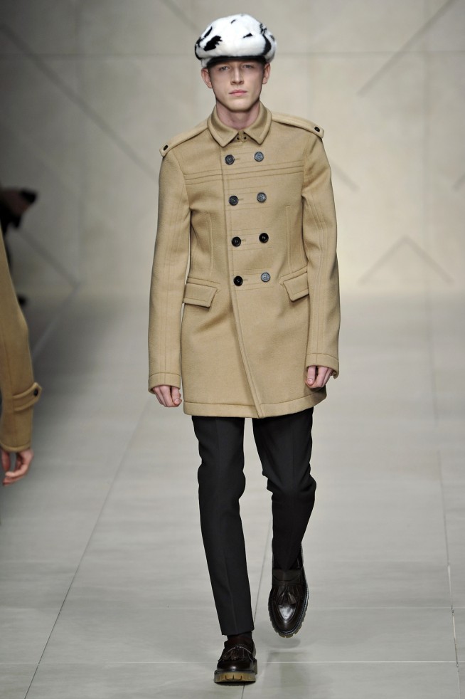 desfile-burberry-milaoinverno2011men-133