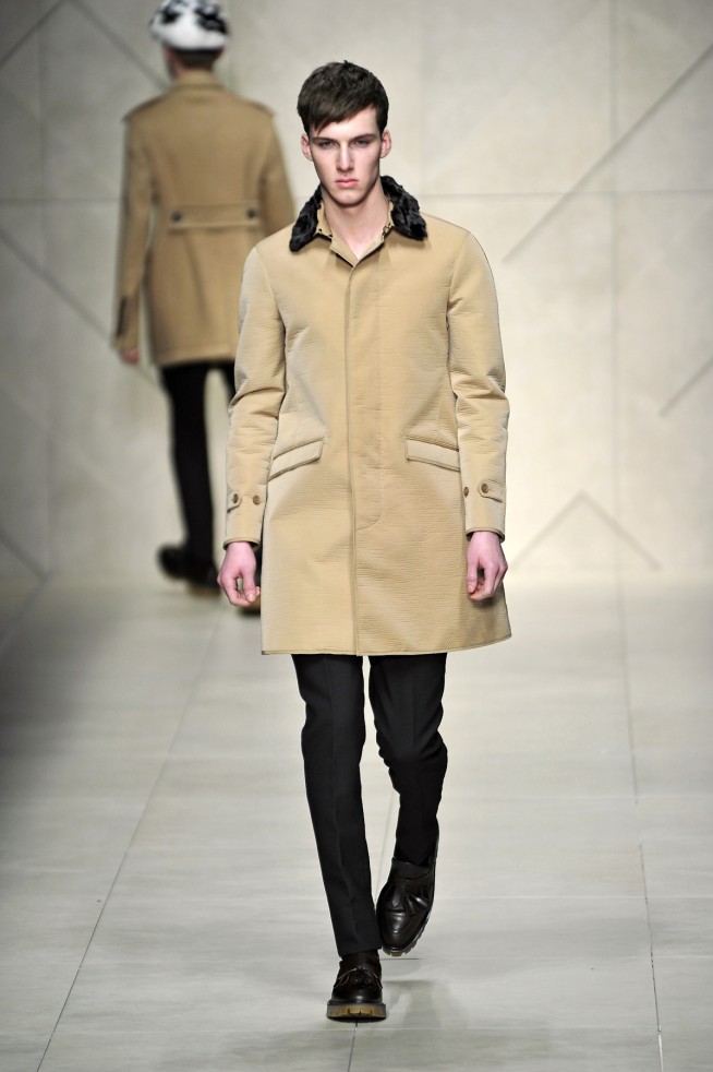 desfile-burberry-milaoinverno2011men-135