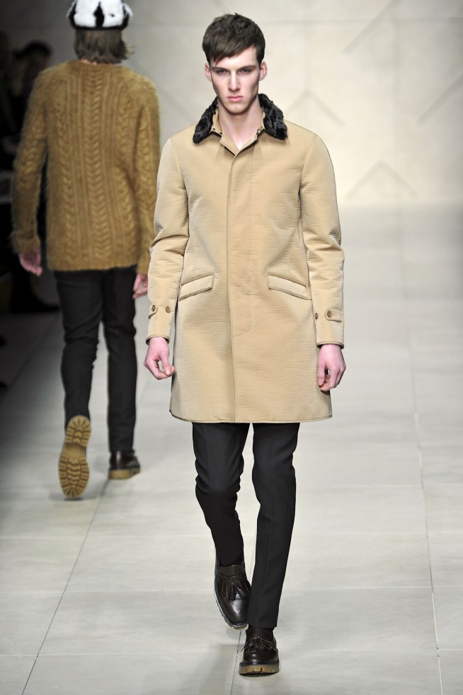 desfile-burberry-milaoinverno2011men-136