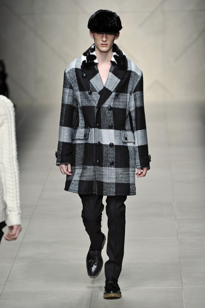 desfile-burberry-milaoinverno2011men-147