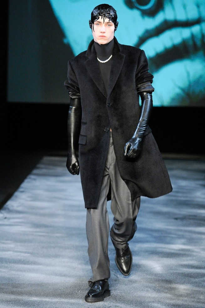 desfile-mugler-parisinverno2011rtw-101