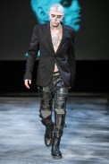 desfile-mugler-parisinverno2011rtw-104