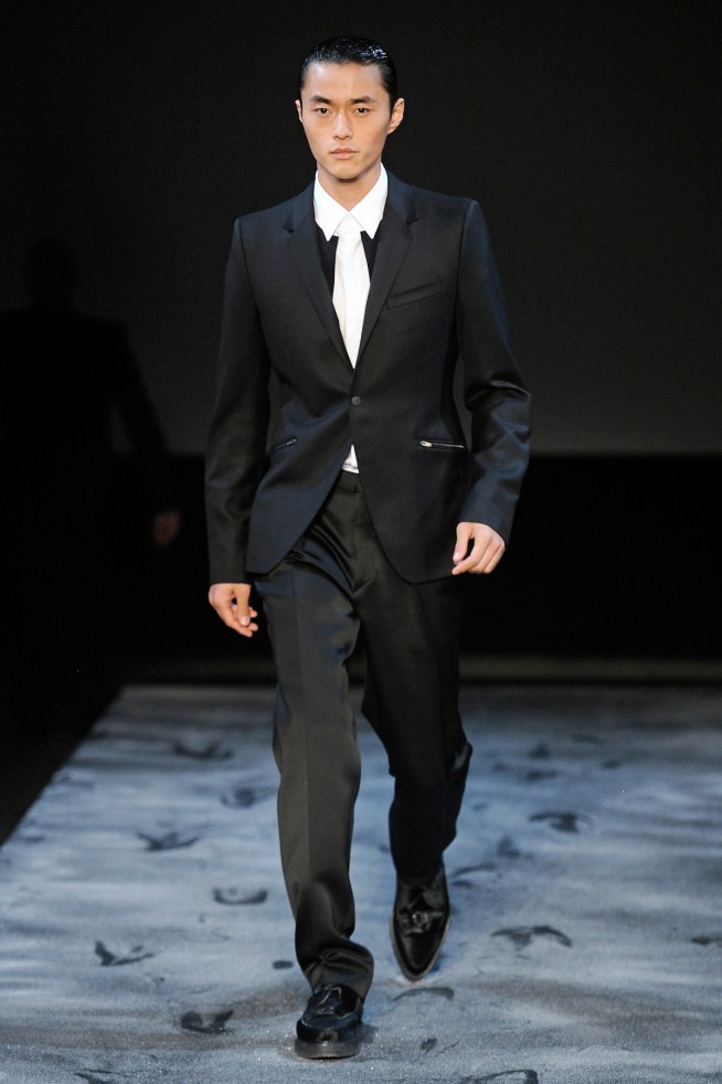 desfile-mugler-parisinverno2011rtw-109