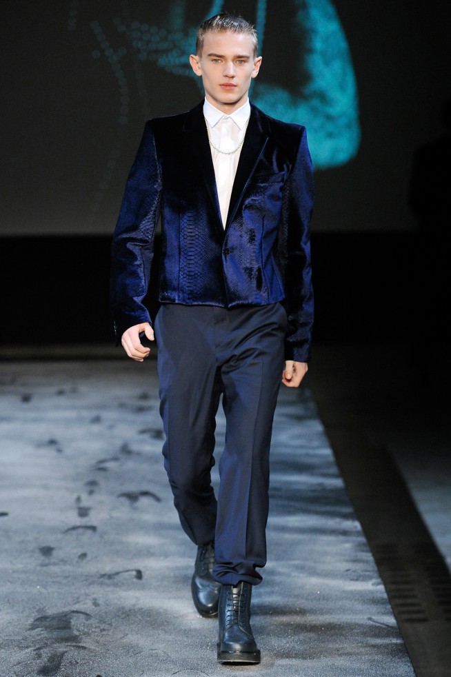 desfile-mugler-parisinverno2011rtw-110