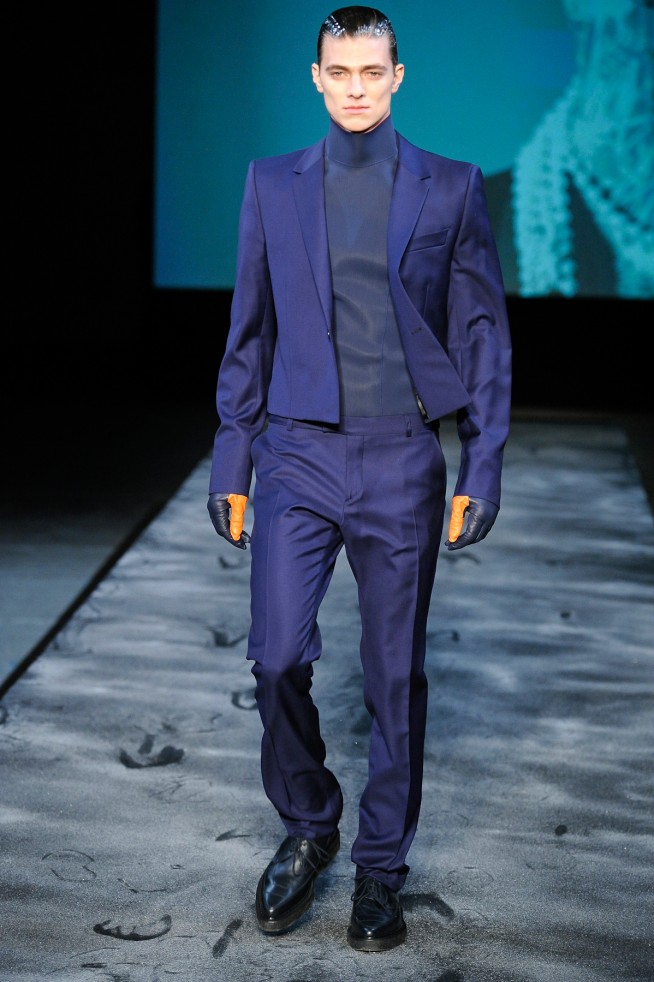 desfile-mugler-parisinverno2011rtw-112