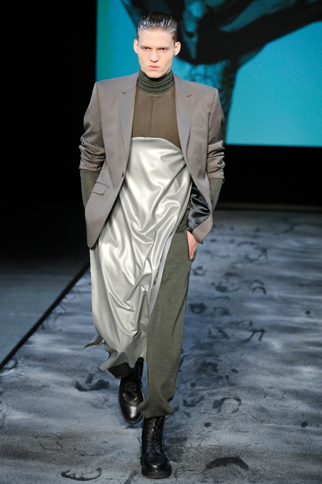 desfile-mugler-parisinverno2011rtw-118