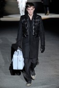 desfile-louisvuittonmen-parisinverno2011rtw-110