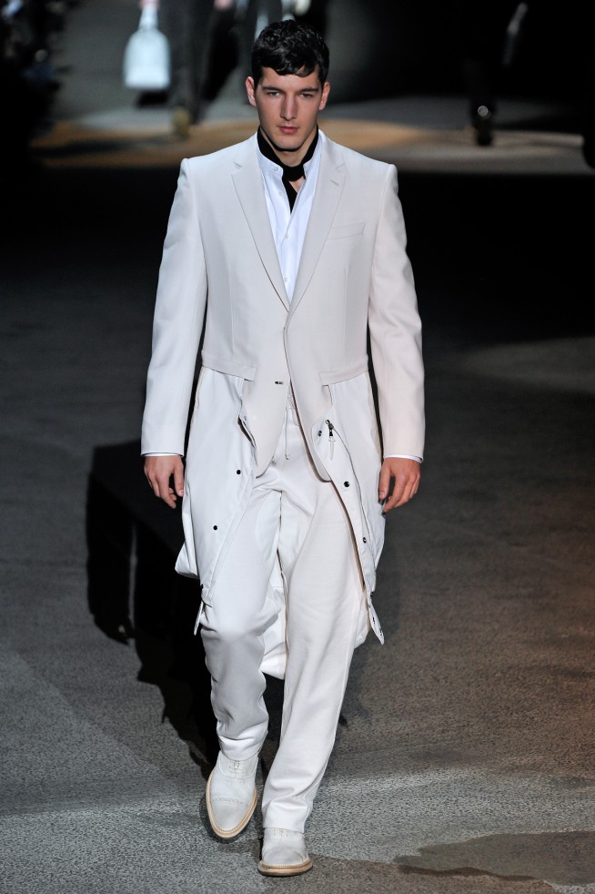 desfile-louisvuittonmen-parisinverno2011rtw-111
