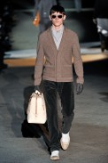 desfile-louisvuittonmen-parisinverno2011rtw-115