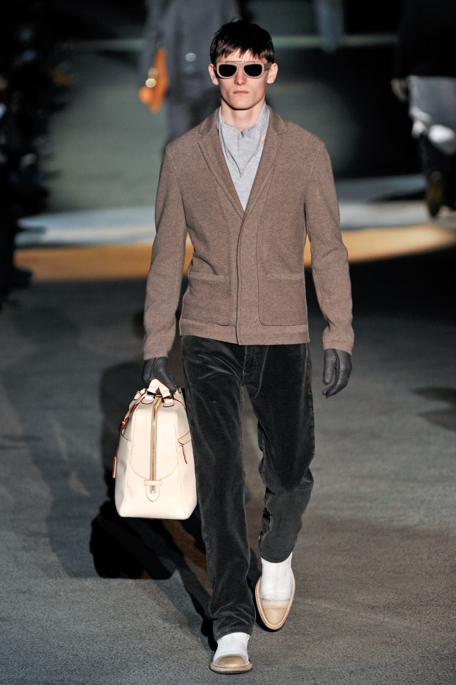 desfile-louisvuittonmen-parisinverno2011rtw-115