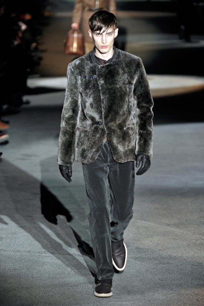 desfile-louisvuittonmen-parisinverno2011rtw-124