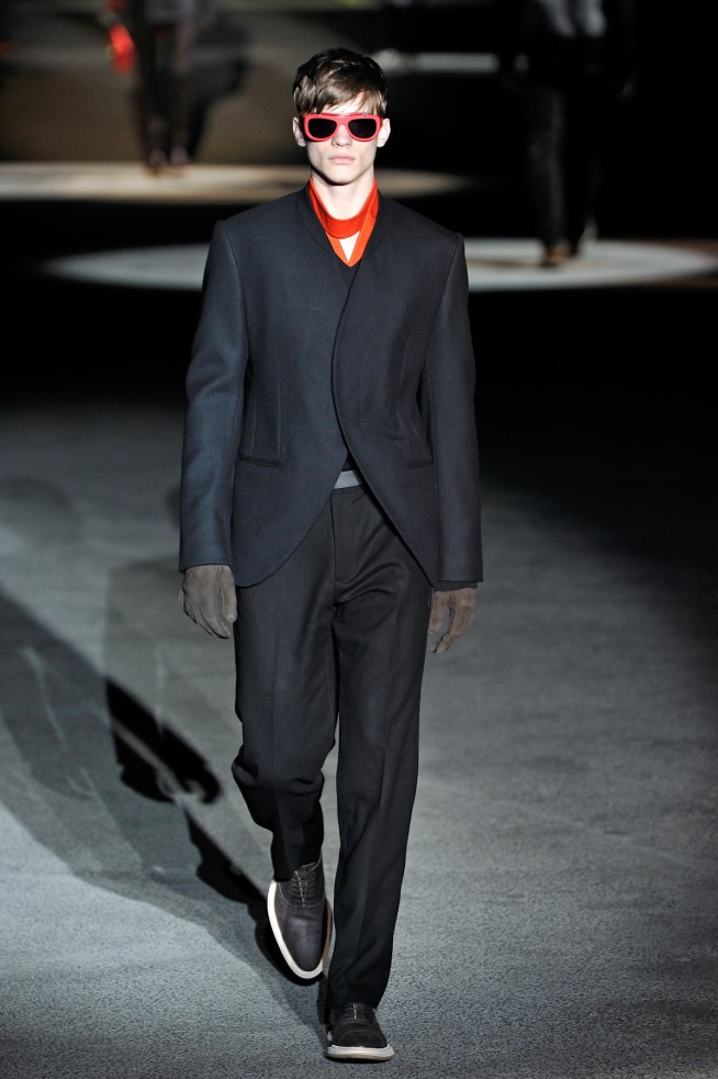 desfile-louisvuittonmen-parisinverno2011rtw-129