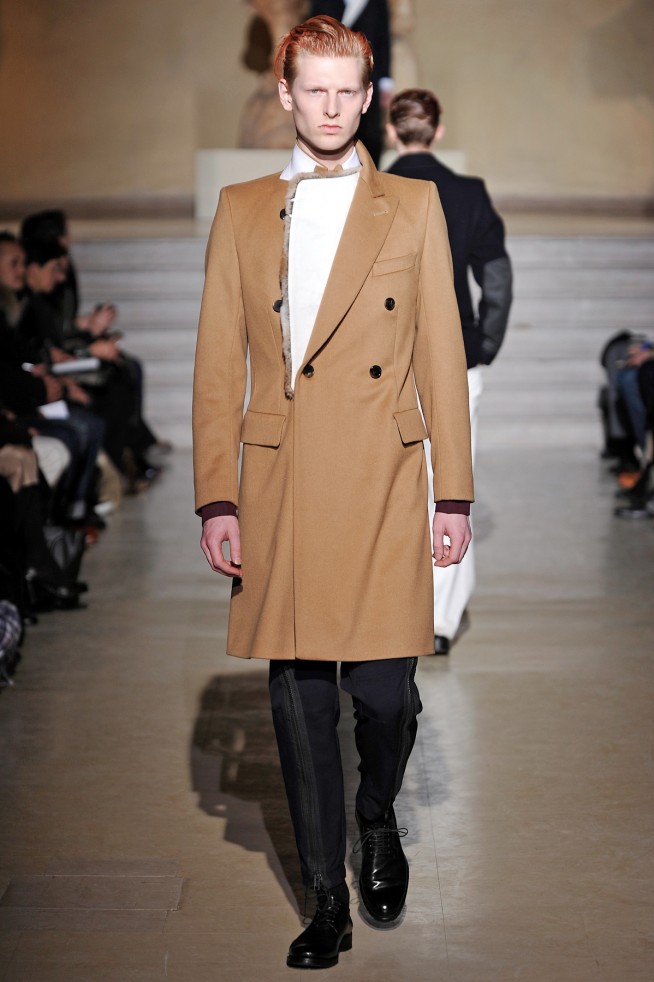 desfile-driesvannoten-parisinverno2011men-102