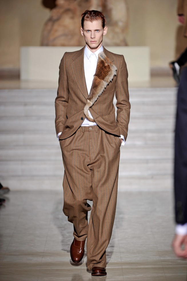 desfile-driesvannoten-parisinverno2011men-104