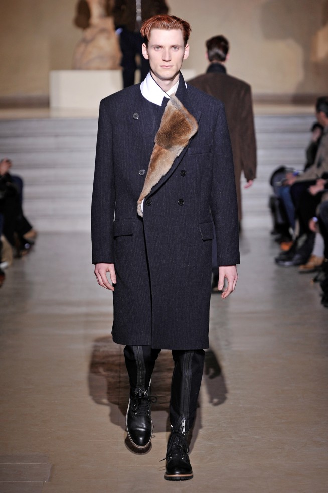 desfile-driesvannoten-parisinverno2011men-110