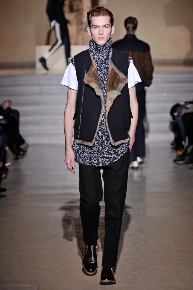 desfile-driesvannoten-parisinverno2011men-112