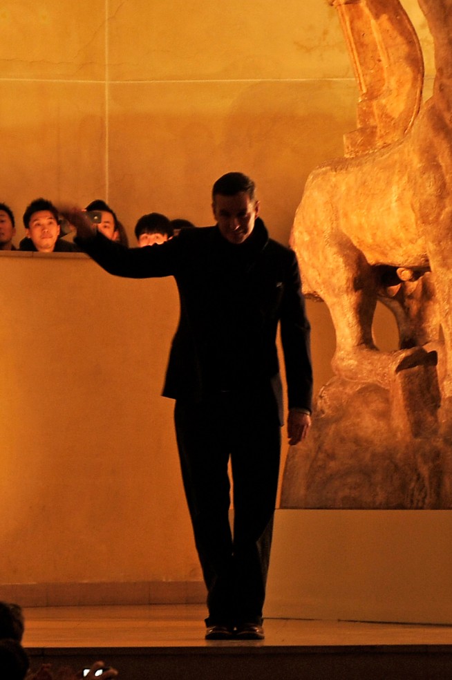 desfile-driesvannoten-parisinverno2011men-147