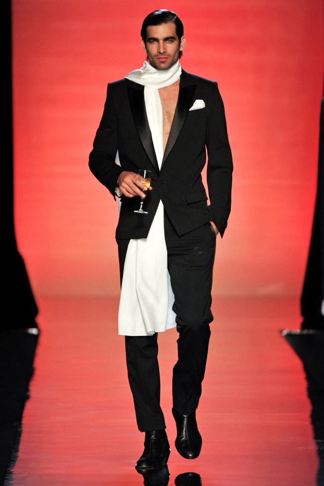 desfile-jpgaultier-parisinverno2011men-102