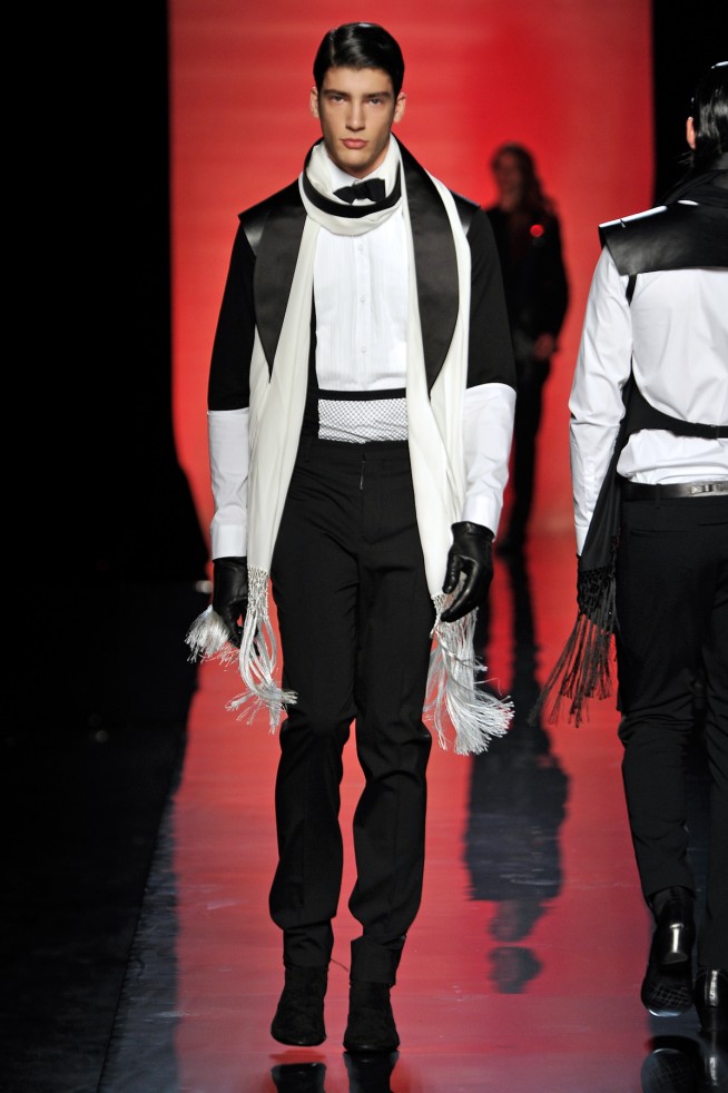 desfile-jpgaultier-parisinverno2011men-104
