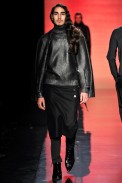 desfile-jpgaultier-parisinverno2011men-109