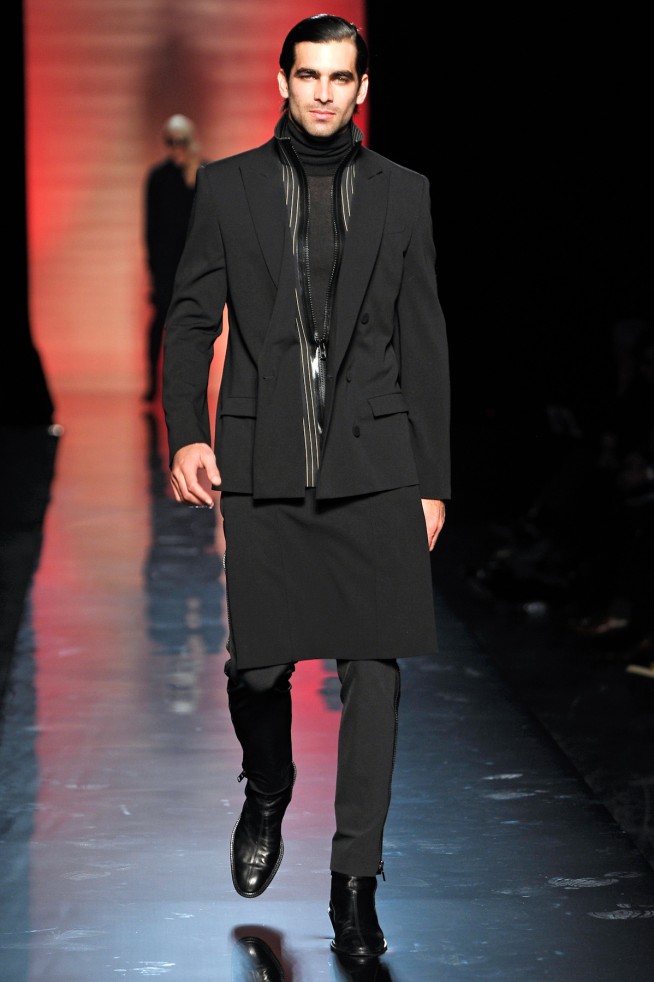 desfile-jpgaultier-parisinverno2011men-123