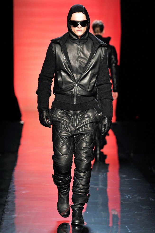 desfile-jpgaultier-parisinverno2011men-131