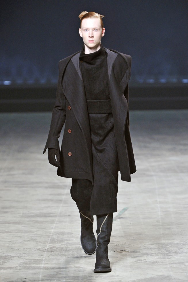 desfile-rickowens-parisinverno2011men-103