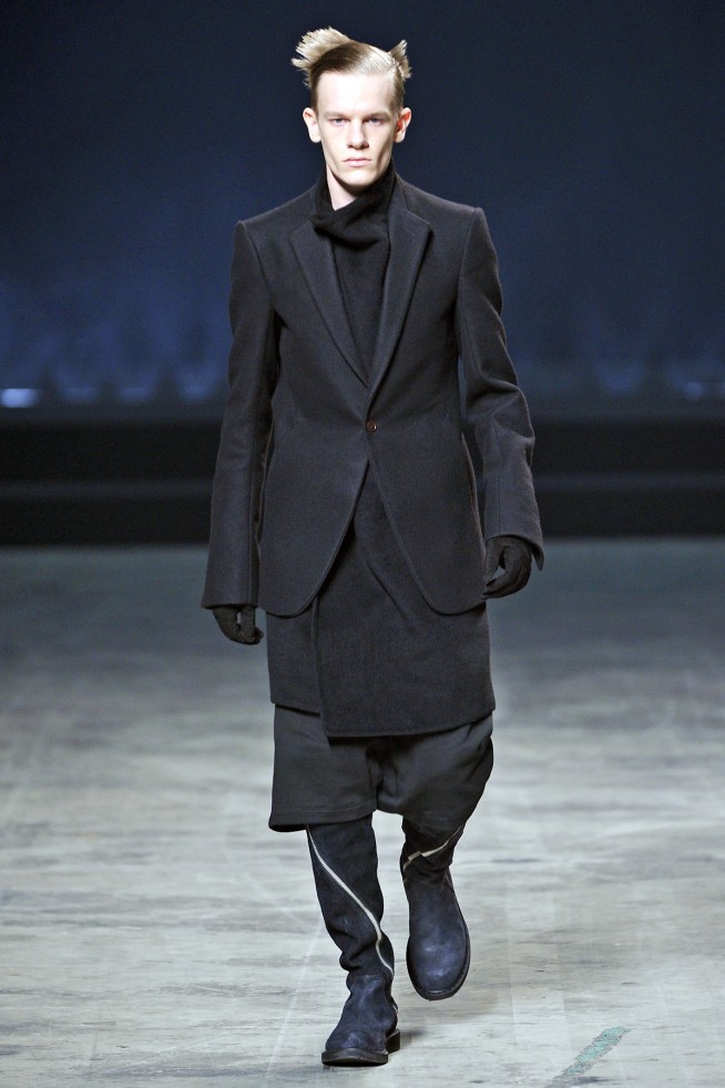 desfile-rickowens-parisinverno2011men-106