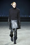 desfile-rickowens-parisinverno2011men-108