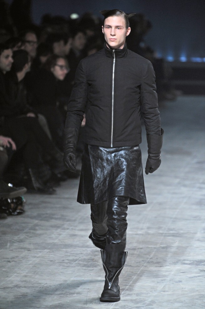 desfile-rickowens-parisinverno2011men-112
