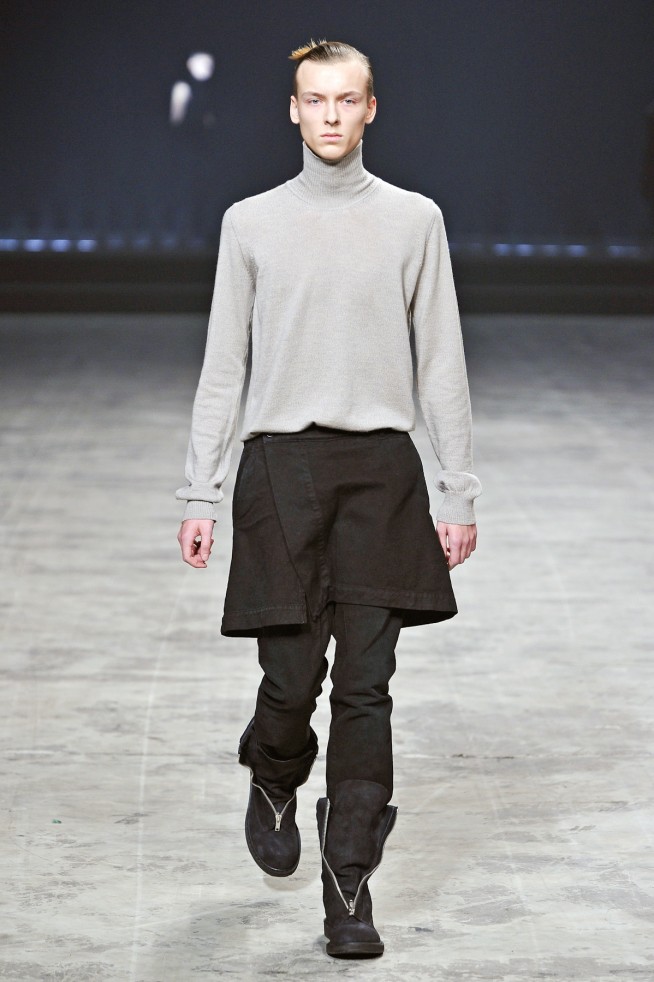 desfile-rickowens-parisinverno2011men-116
